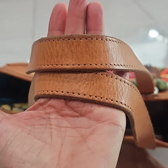 Beautiful Consuela All Lether - Picture 7 of 9